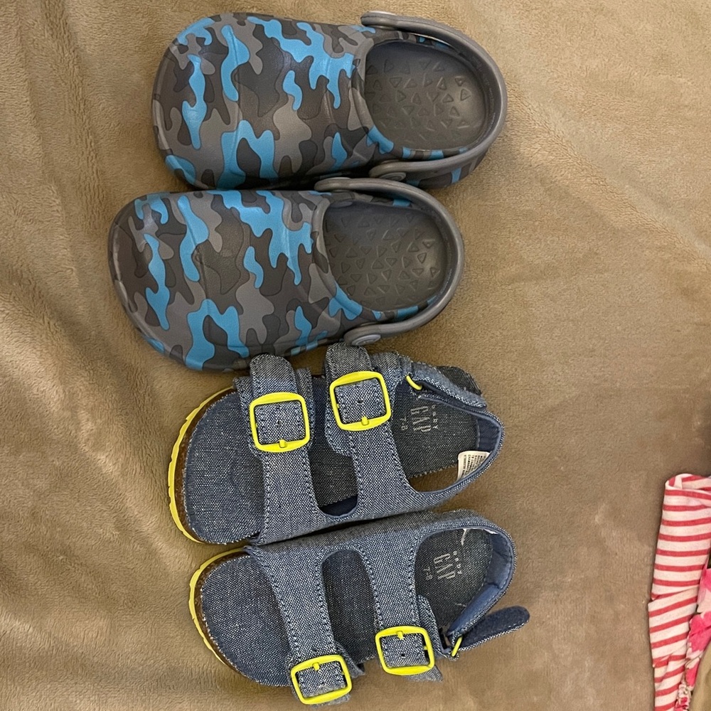 Blue and Gray Camo Kids Clogs